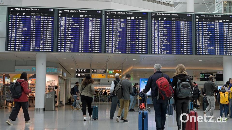 Die Delle der Corona-Pandemie bei Starts- und Landungen ist an den bayerischen Flughäfen längst vergessen. (Illustration) Bild: Malin Wunderlich/dpa