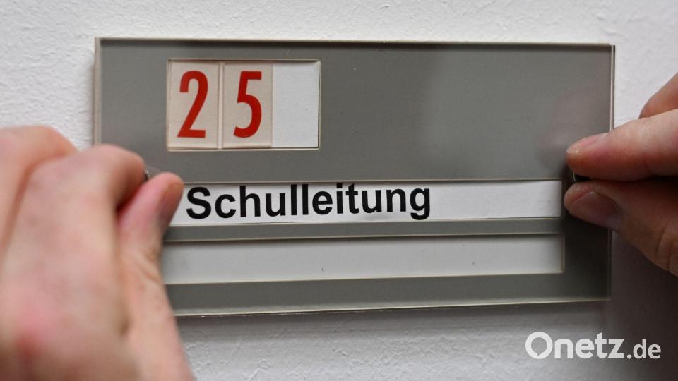 Vakante Posten in der Schulleitung finden teils kaum Interesse bei Bewerberinnen und Bewerbern. (Symbolbild) Bild: Arne Dedert/dpa