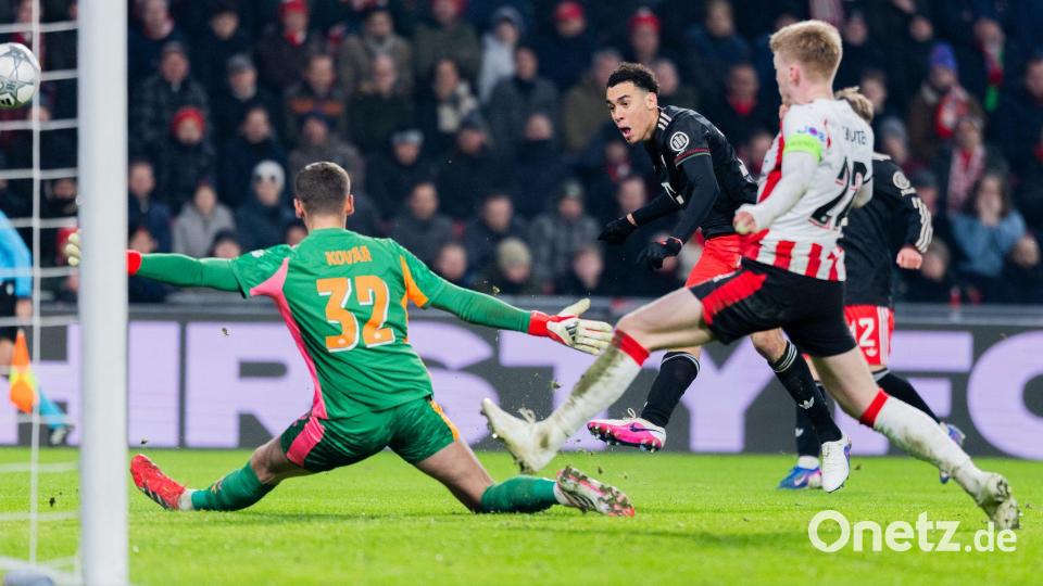 Der Glücksmoment: Jamal Musiala (M) erzielt sein Comeback-Tor zum 1:0. Bild: Rolf Vennenbernd/dpa