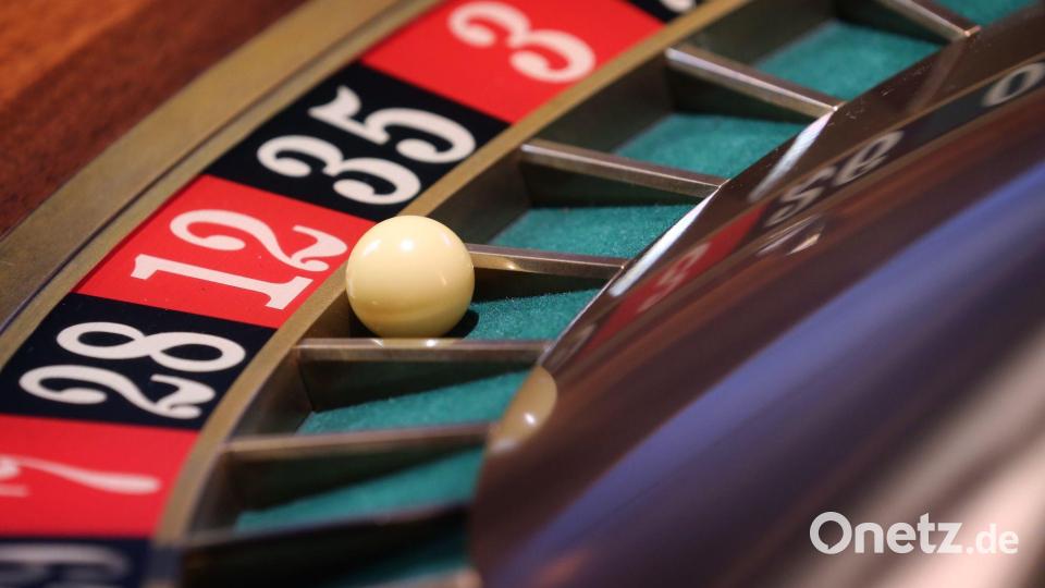 Die Spielbanken in Bayern sorgen für hohe Steuereinnahmen. (Illustration) Bild: Karl-Josef Hildenbrand/dpa