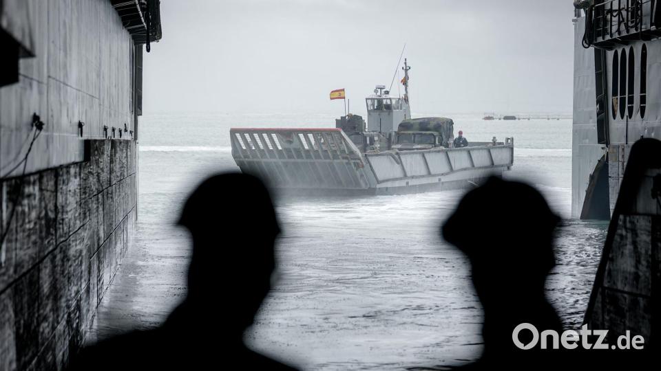 Bei „Steadfast Dart 26“ wird die Verlegung von Truppen und Material innerhalb Europas geübt. Bild: Kay Nietfeld/dpa