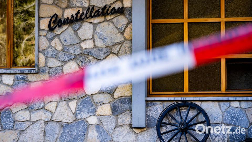 Gegen die Betreiber der Bar wird unter anderem wegen fahrlässiger Tötung ermittelt (Archivbild) Bild: Jean-Christophe Bott/KEYSTONE/dpa