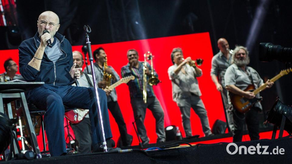 Seine letzten Konzerte musste Phil Collins sitzend absolvieren. (Archivbild) Bild: Christoph Schmidt/dpa