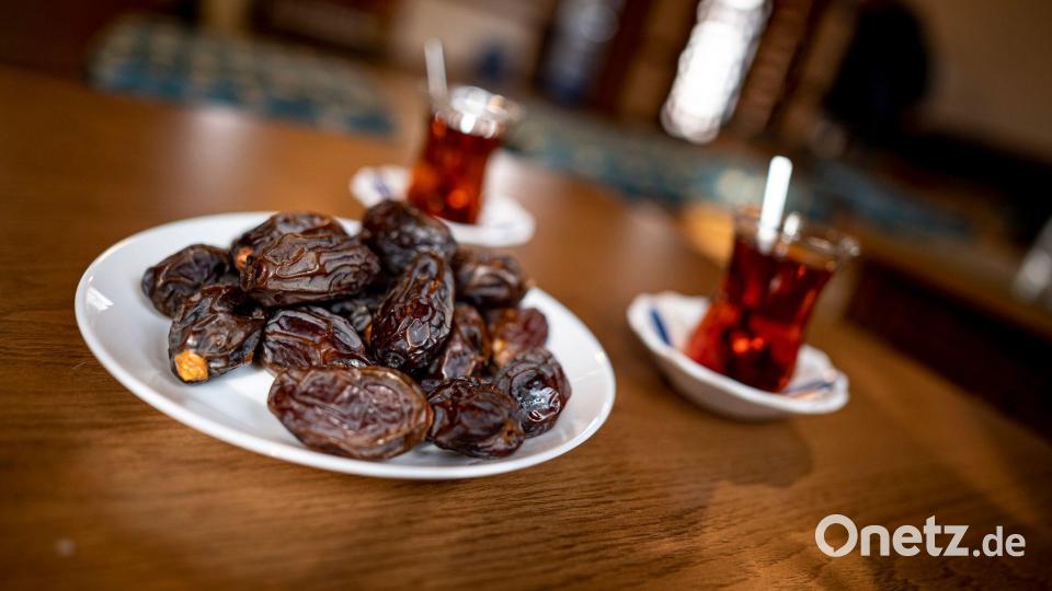Am 18. Februar beginnt die Fastenzeit für Muslime. (Archivbild) Bild: Fabian Sommer/dpa