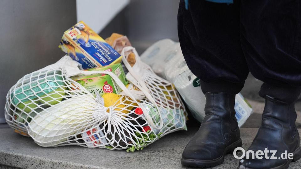 Steigende Preise, zum Beispiel für Lebensmittel, machen vielen Menschen Sorge. (Symbolbild) Bild: Marcus Brandt/dpa