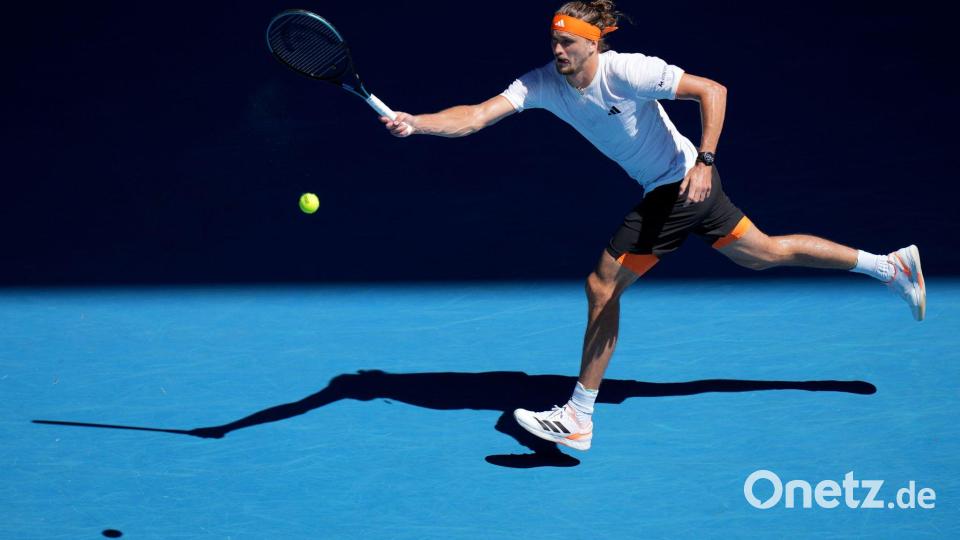 Alexander Zverev lieferte Carlos Alcaraz einen epischen Fight. Bild: Dar Yasin/AP/dpa