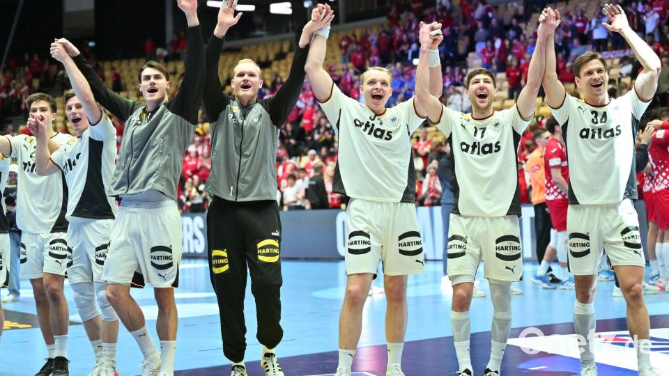 Deutschland stürmt ins EM-Finale: Jubel nach Sieg gegen Kroatien Bild: Sina Schuldt/dpa