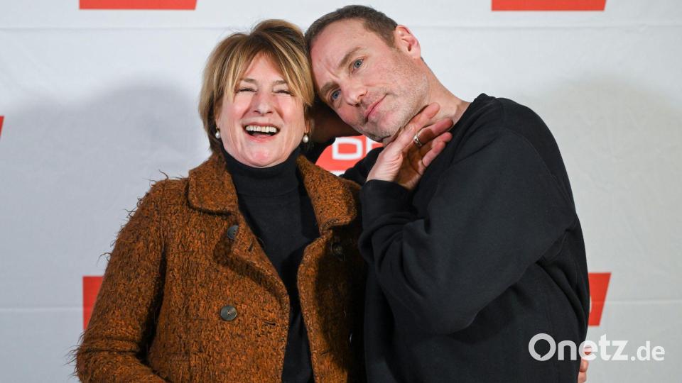 In sechs Folgen ermittelten Harfouch und Waschke im „Tatort“ zusammen. (Archivbild) Bild: Jens Kalaene/dpa