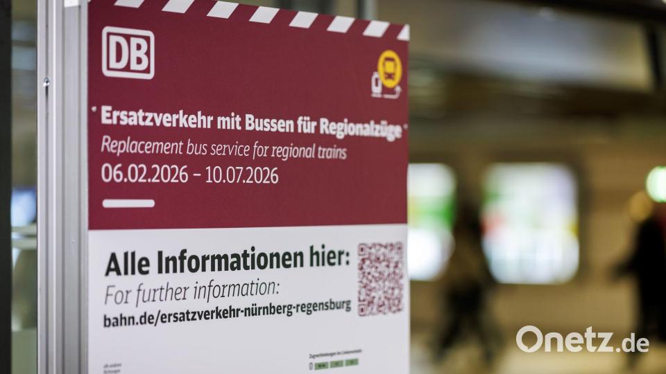 Reisende müssen sich auf längere Fahrtzeiten gefasst machen. Bild: Daniel Karmann/dpa