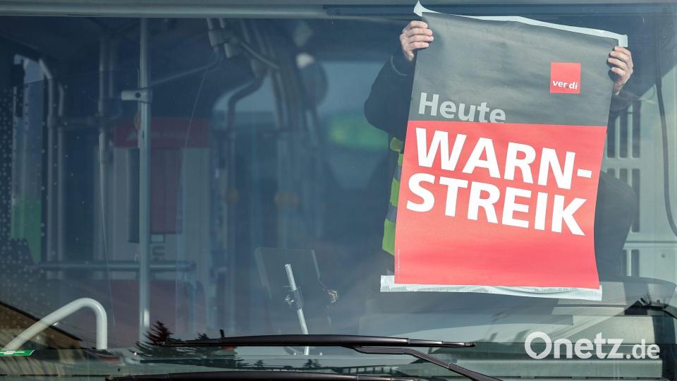 Der Start in die neue Woche könnte vor allem für Pendler herausfordernd werden. Bild: Jan Woitas/dpa