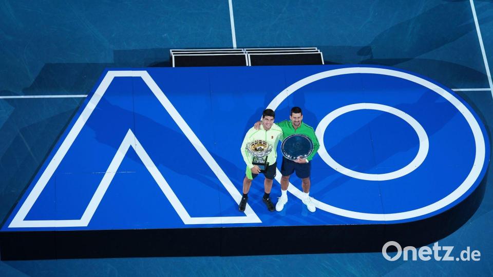 Carlos Alcaraz und Novak Djokovic lieferten sich ein tolles Finale. Bild: Dar Yasin/AP/dpa