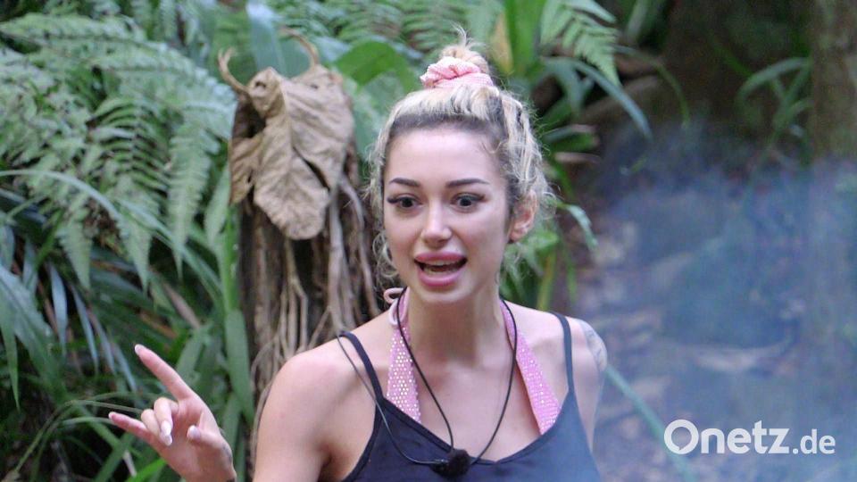 Ariel schreit weiter in den Dschungel hinein. Bild: RTL/dpa