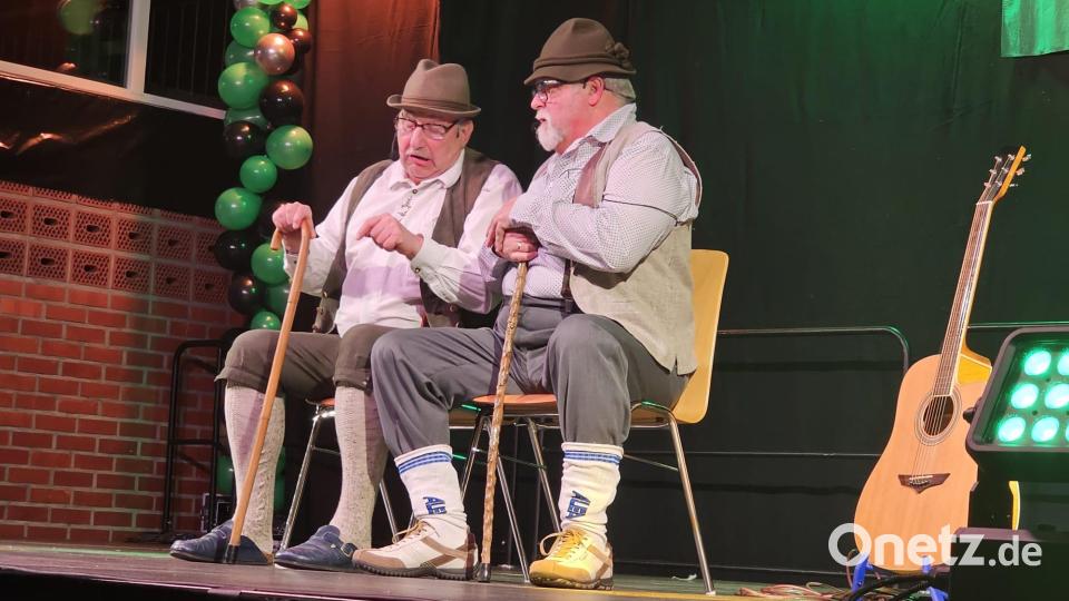 Das Duo „Rawetzer Urgestein“ sorgte für Lacher. Bild: vsr