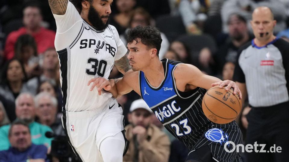 Tristan da Silva (r.) erzielte gegen San Antonio sieben Punkte. Bild: Eric Gay/AP/dpa