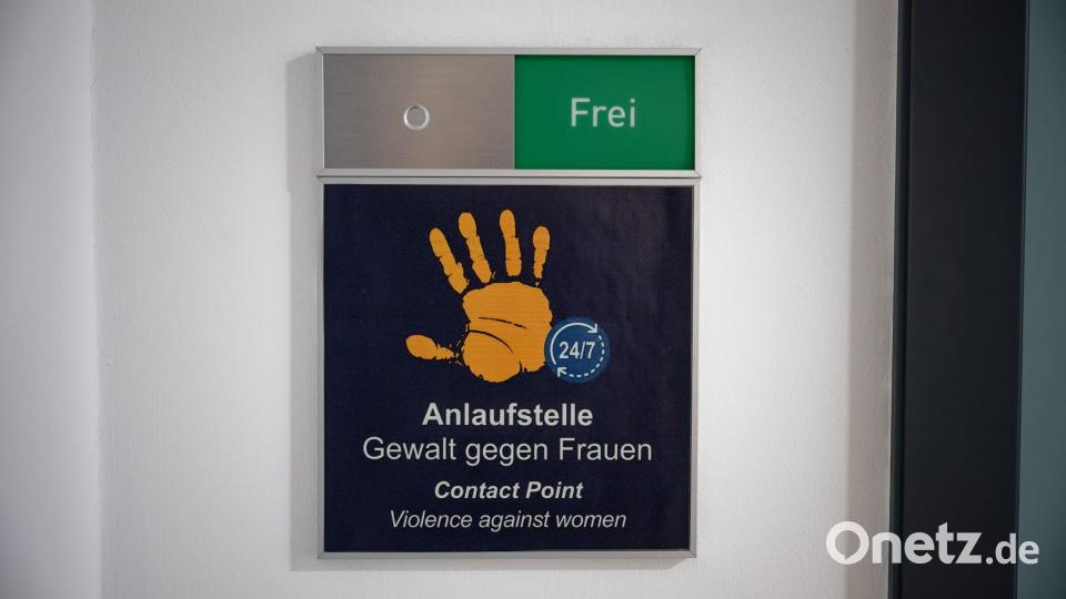 Es gibt aktuell zwei Anlaufstellen dieser Art: Einer in der Wache am Hauptbahnhof Köln, einer am Berliner Ostbahnhof. Bild: Henning Kaiser/dpa