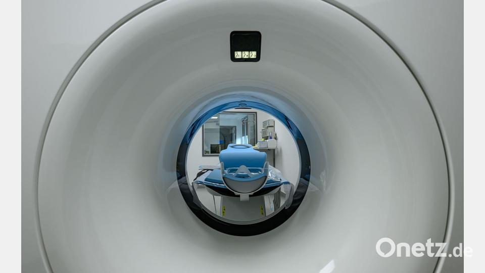 Das Bild zeigt einen Computertomographen. Bild: Patrick Pleul/dpa