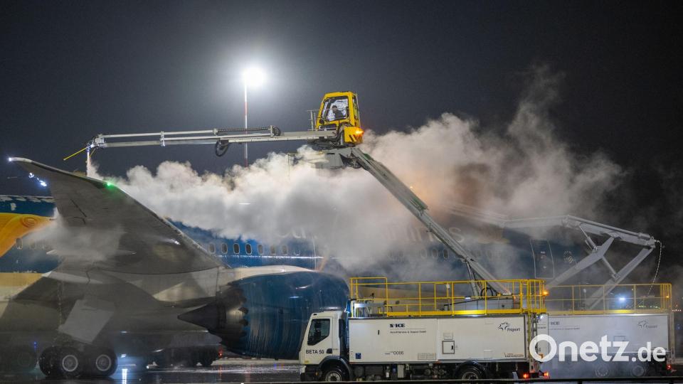 Der Flugverkehr war zeitweilig eingestellt. Bild: Florian Wiegand/dpa