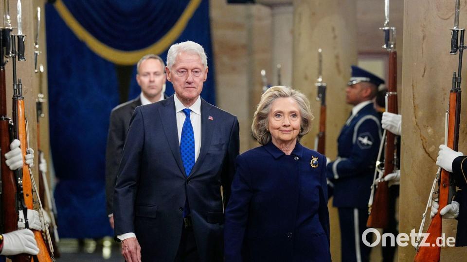Die Anwälte der Clintons sagen, das Ehepaar sei bereit, zu einvernehmlich vereinbarten Terminen persönlich unter Eid auszusagen. (Archivbild) Bild: Melina Mara/Pool The Washington Post/dpa