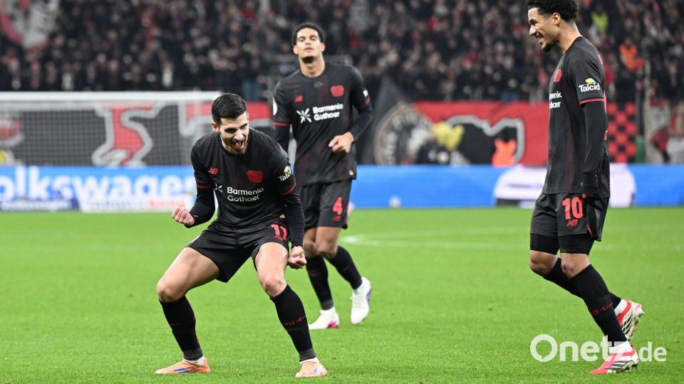 Leverkusens Martin Terrier jubelt über sein Tor zum 1:0. Bild: Federico Gambarini/dpa