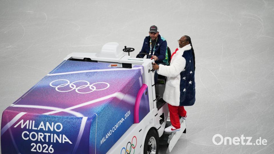 Snoop Dogg bei den Vorbereitungen in Mailand Bild: Christophe Ena/AP/dpa