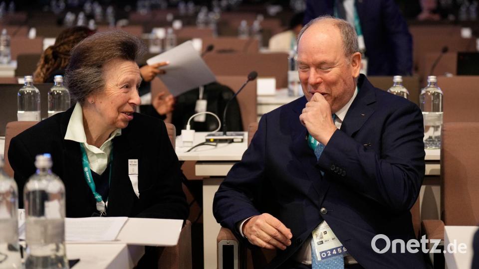 Gute adelige Laune während der Eröffnung der IOC-Sitzung Bild: Luca Bruno/AP/dpa