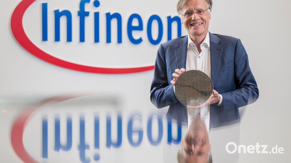 Infineon-Chef Jochen Hanebeck will die Investitionen beschleunigen. (Archivbild) Bild: Peter Kneffel/dpa