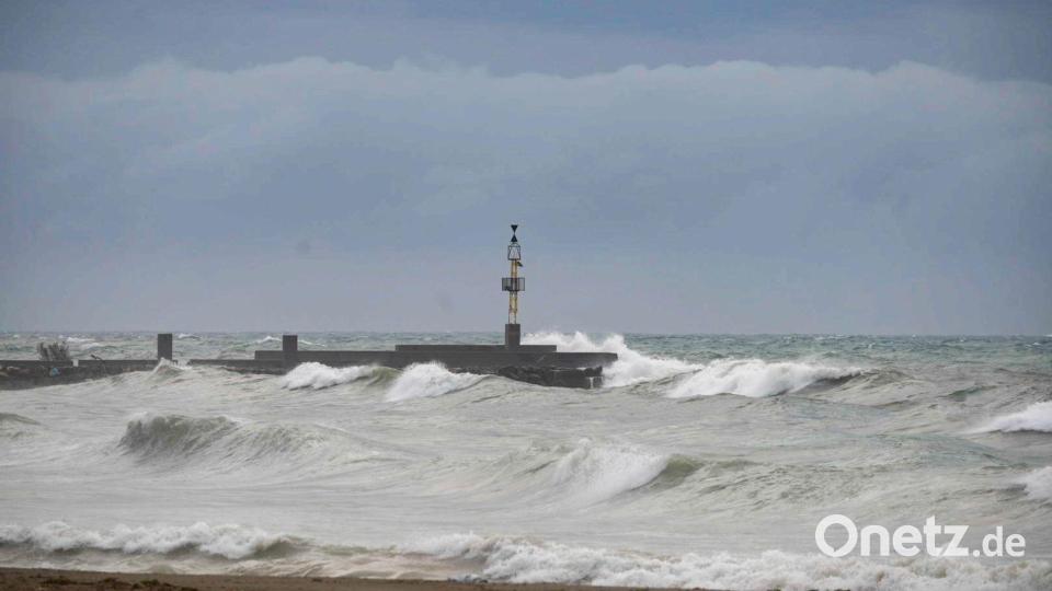 „Leonardo“ brachte viel Regen und hohe Wellen an den Küsten Spaniens und Portugals. (Archiv-Bild) Bild: Marian León/EUROPA PRESS/dpa