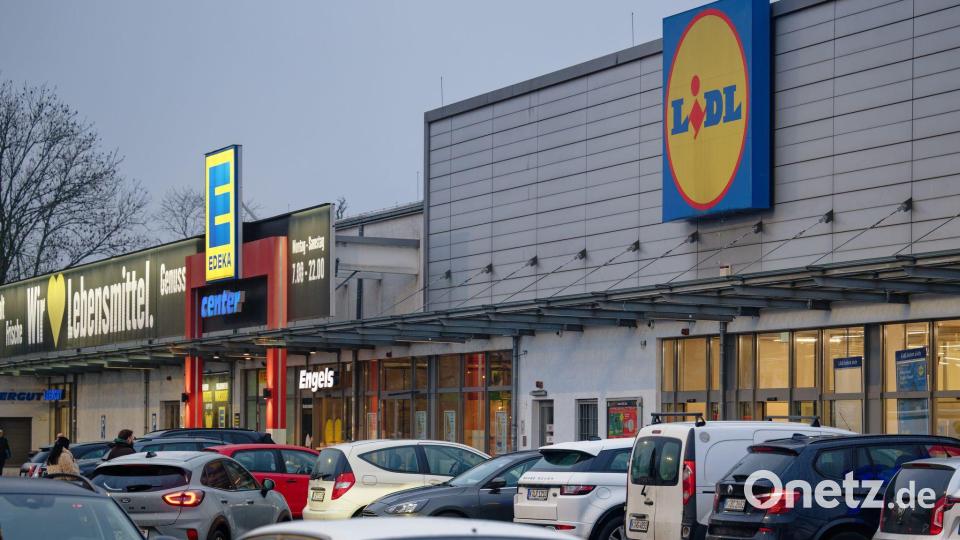 Lidl macht Aldi die Preisführerschaft streitig. Bild: Henning Kaiser/dpa