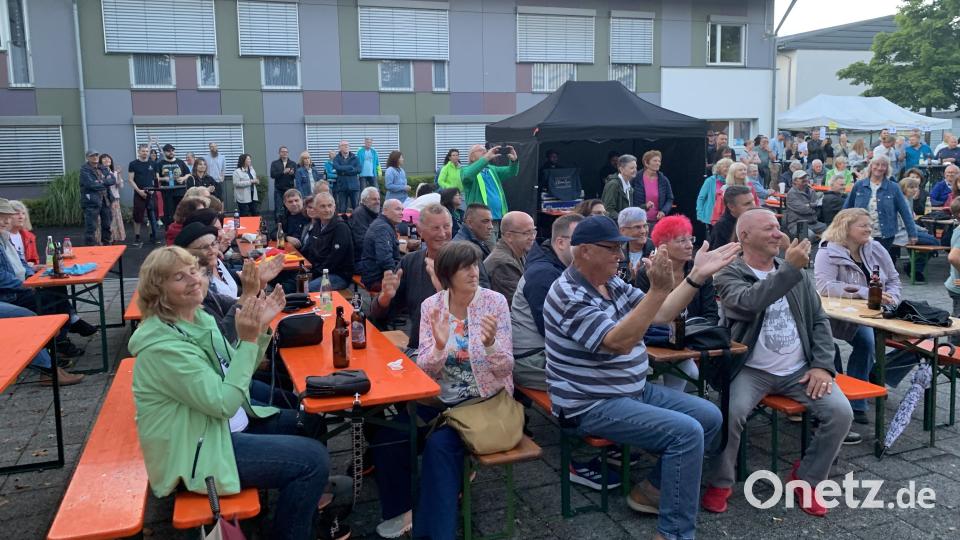 Zur Serenade kamen viele Besucher. Bild: adj