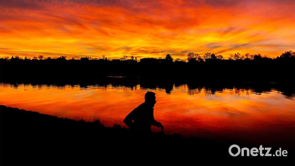 Eine Person joggt während des Sonnenuntergangs in Lewiston. Bild: August Frank/Lewiston Tribune/AP/dpa