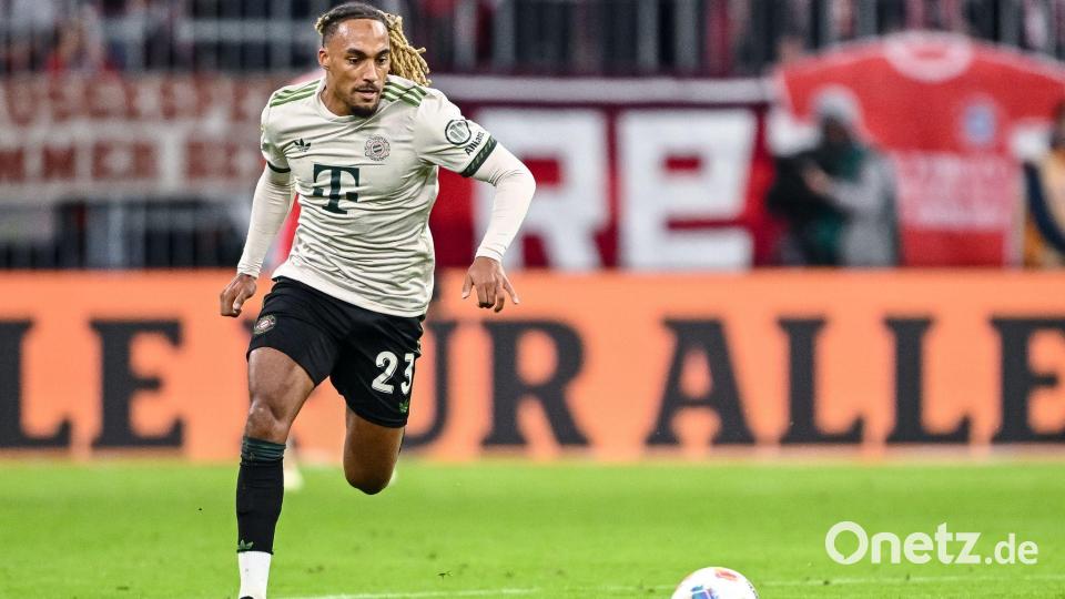 Sacha Boey wird vom FC Bayern wieder an Galatasaray Istanbul ausgeliegen. (Archivbild) Bild: Harry Langer/dpa