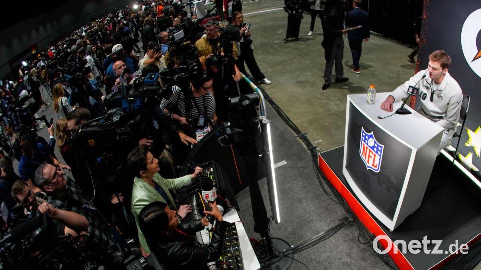 Der Andrang bei Presseterminen mit Drake Maye ist groß. Bild: Charlie Riedel/AP/dpa