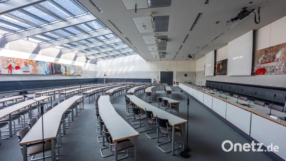 Den Sitzungssaal der SPD haben die Sozialdemokraten „Otto-Wels-Saal“ getauft. (Archivbild) Bild: Michael Kappeler/dpa