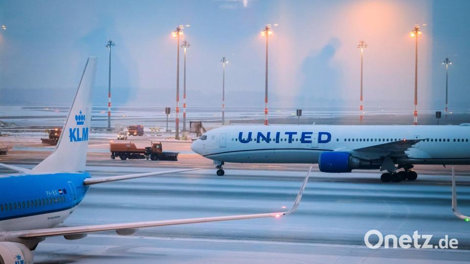 Auch am Freitagmorgen blieb der Flughafen BER dicht. Bild: Christoph Soeder/dpa