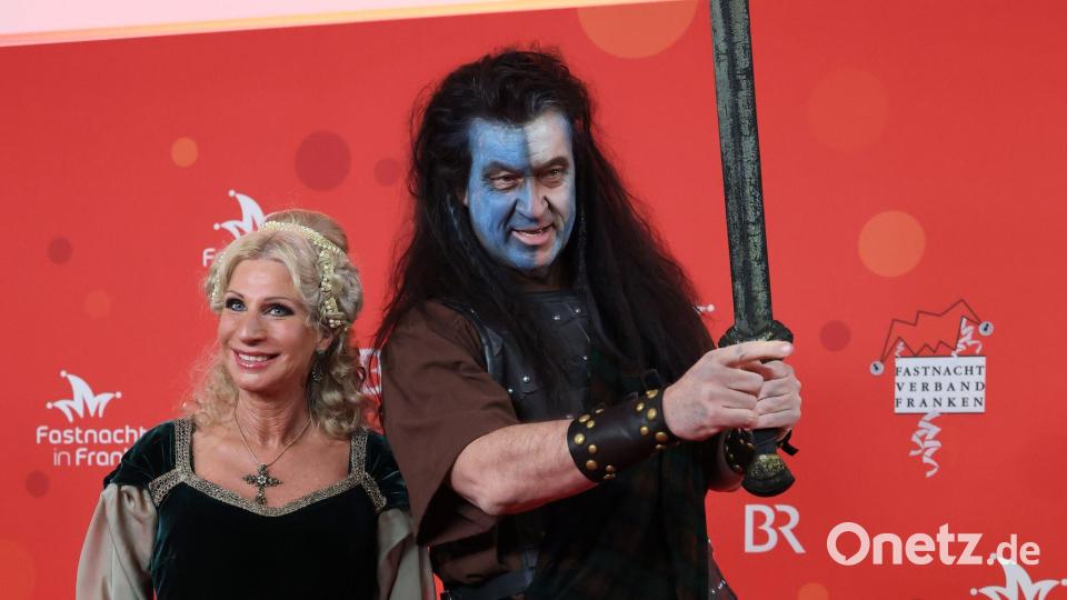 Ministerpräsident Markus Söder (CSU) schwingt schon mal das Schwert als „Braveheart“. Bild: Daniel Löb/dpa