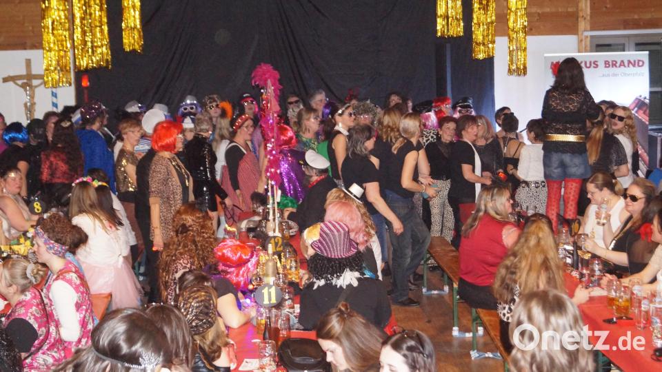 Die Tanzfläche war immer voll ausgelastet. Bild: slh