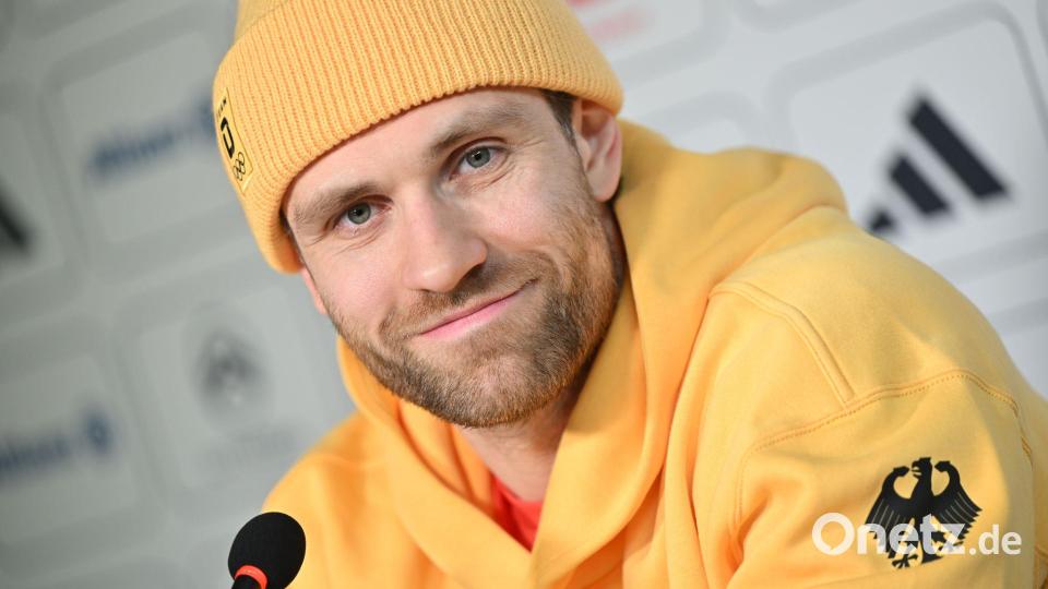Leon Draisaitl lehnt die Superstar-Rolle im deutschen Eishockeyteam ab. Bild: Peter Kneffel/dpa