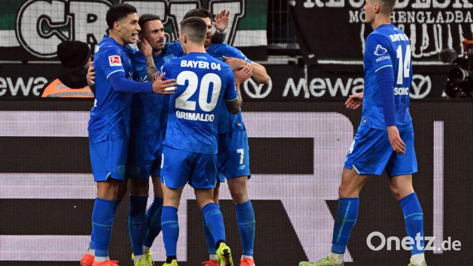 Leverkusen jubelt über den Ausgleich. Bild: Federico Gambarini/dpa