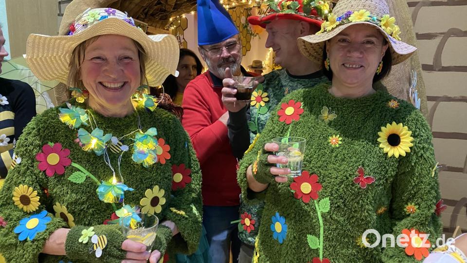 Am Eingang zur "Sumsibar" herrschte Hochbetrieb. Bild: aub