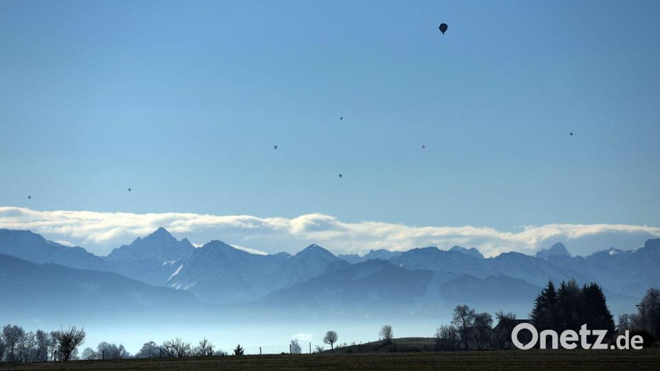 Wer am Sonntag Sonne will, sollte in die Berge fahren. (Archivbild) Bild: Karl-Josef Hildenbrand/dpa