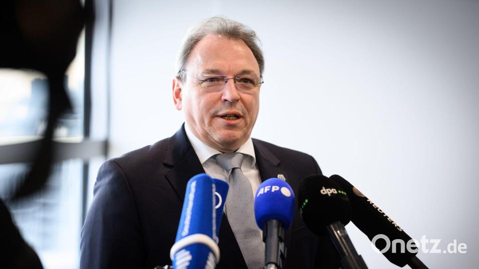 GDL-Chef Mario Reiß sieht noch erheblichen Klärungsbedarf in den Tarifverhandlungen mit der Deutschen Bahn. (Archivbild) Bild: Bernd von Jutrczenka/dpa