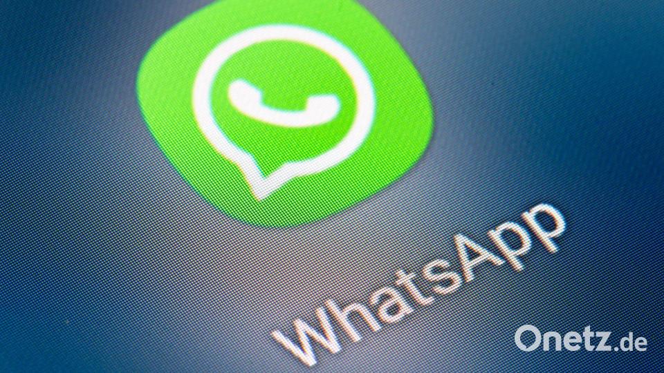 Whatsapp muss sich seit Kurzem neben den Wettbewerbsregeln auch an weitere strengere EU-Digitalregeln halten. (Symbolbild) Bild: Fabian Sommer/dpa