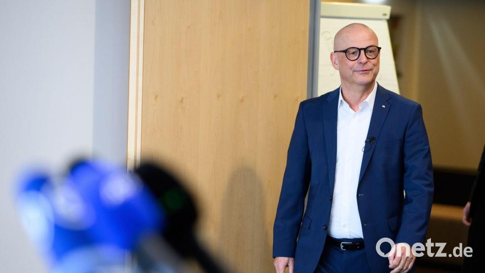 Hatte in der jüngsten Tarifrunde noch kein Angebot im Gepäck: Bahn-Personalvorstand Martin Seiler (Archivbild) Bild: Bernd von Jutrczenka/dpa