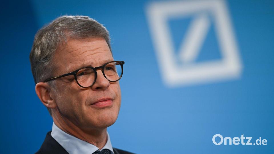Deutsche-Bank-Chef Christian Sewing nannte es im Juli 2020 in einem TV-Interview einen Fehler, Epstein 2013 als Kunden der Deutschen Bank angenommen zu haben. (Archivbild) Bild: Florian Wiegand/dpa