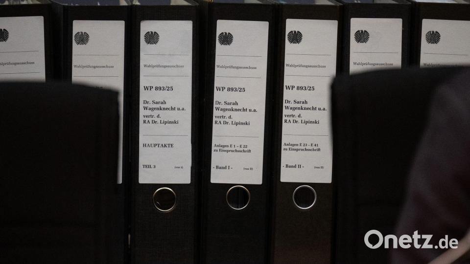 Das Bündnis Sahra Wagenknecht hat sehr viel Material für die Einsprüche gegen das Ergebnis der Bundestagswahl zusammengetragen. Bild: Sebastian Christoph Gollnow/dpa