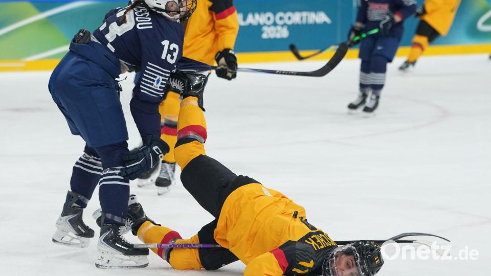 Die Eishockey-Frauen um Nicola Hadraschek-Eisenschmid hatten mehr Mühe als erwartet. Bild: Carolyn Kaster/AP/dpa
