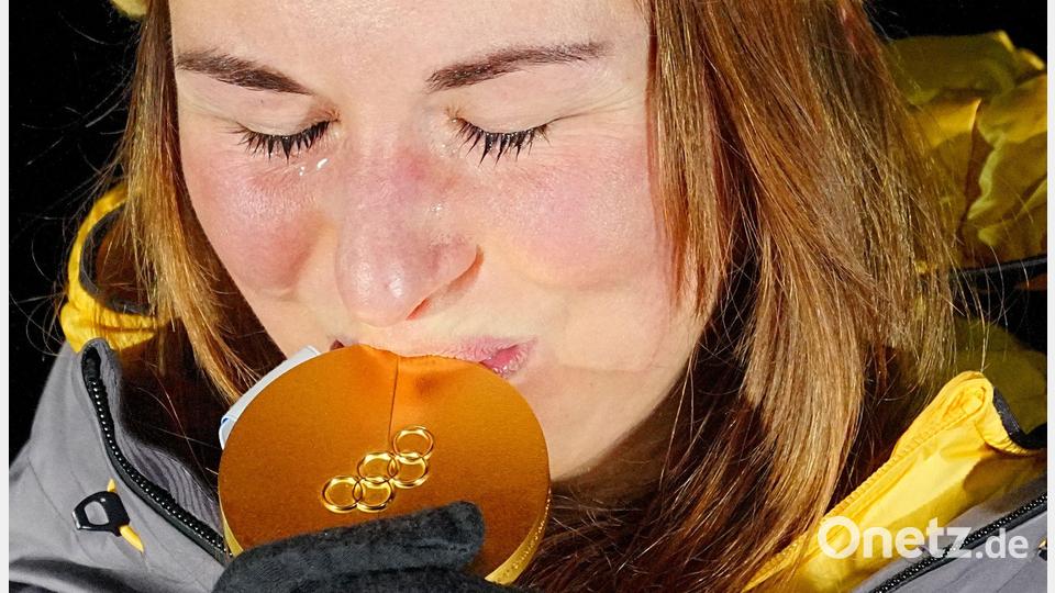 Drittes Gold für Deutschland - Julia Taubitz gewinnt im Rodeln Bild: Michael Kappeler/dpa