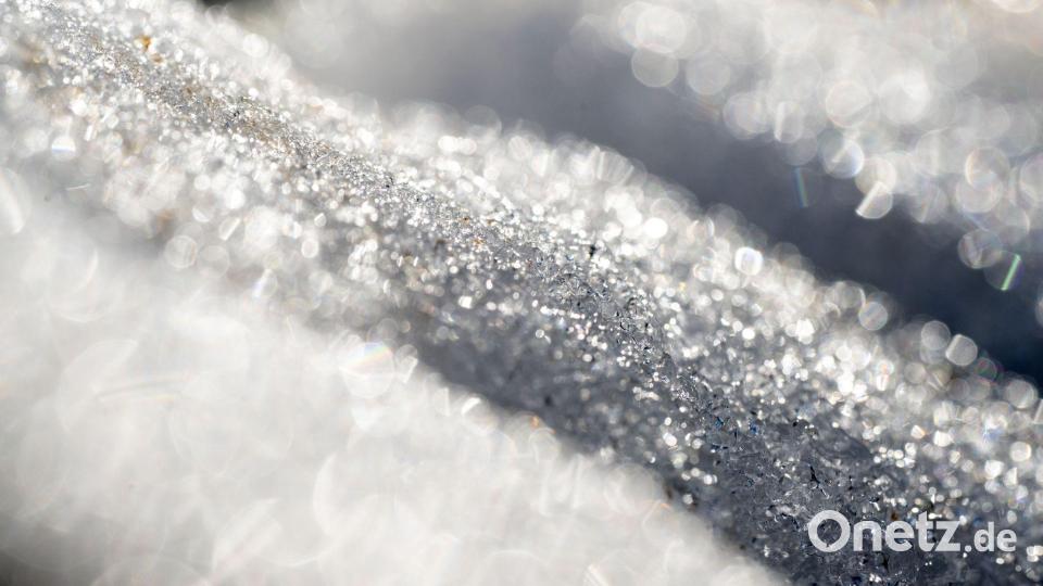 Eis und Schnee schmelzen derzeit in Franken dahin. Bild: Pia Bayer/dpa