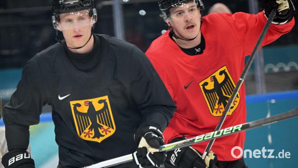 Das Eis in Mailand ist laut Nico Sturm (l.) zu weich. Bild: Peter Kneffel/dpa