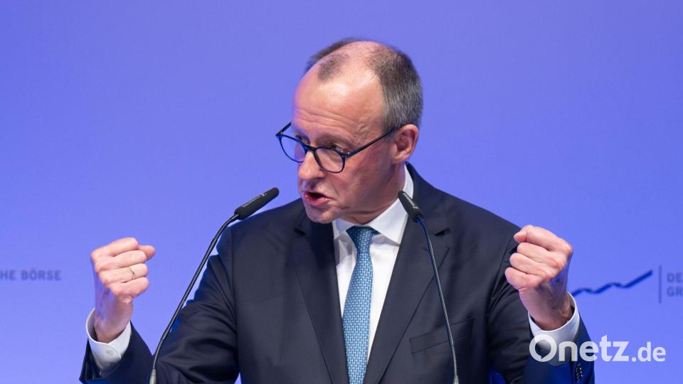 Kanzler Merz will nach eigenen Worten „noch vor dem Jahresende 2026 die Reform der Altersversorgung“ in Deutschland auf den Weg bringen. Dabei sollen die drei Säulen – also gesetzliche Rente sowie private und betriebliche Altersvorsorge – auch im Verhältnis zueinander neu gewichtet werden. (Archivbild) Bild: Boris Roessler/dpa